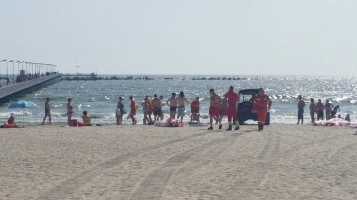 Un bărbat s-a înecat în staţiunea Mamaia! Se zbate între viaţă şi moarte