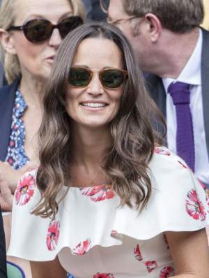 FOTO / Sora ducesei de Cambridge, cu chiloţii la vedere la Wimbledon! A lăsat să se vadă tot