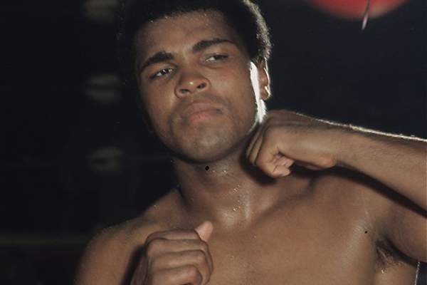 Șoc în lumea sportului mondial! A murit Muhammad Ali!