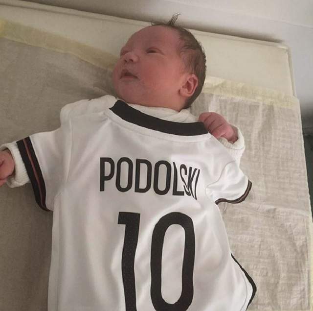 Sărbătoare mare în fotbal! A devenit TĂTIC astăzi