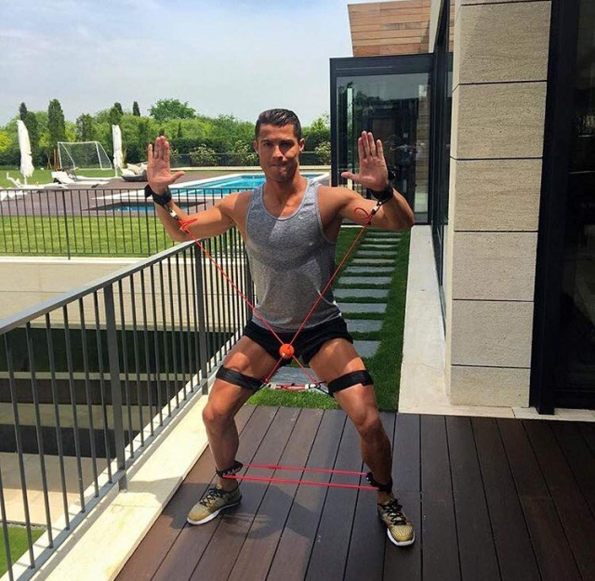 Cristiano Ronaldo „turbează” de invidie! Ce fotbalist arată mai bine decât starul portughez