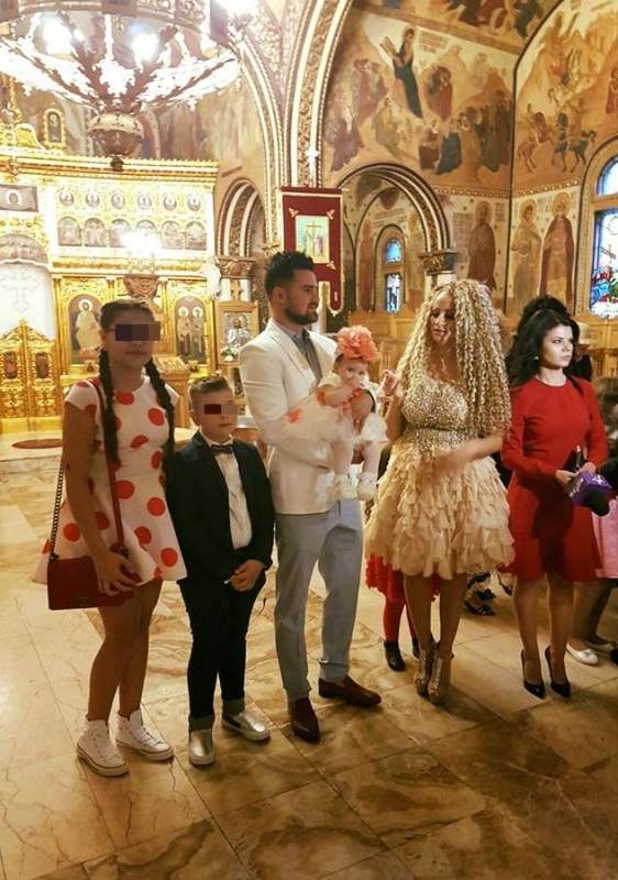 La cinci luni după ce a născut-o pe fiica ei, Sânziana Buruiană a făcut anunţul. Blondina nu-şi mai încape în piele de fericire