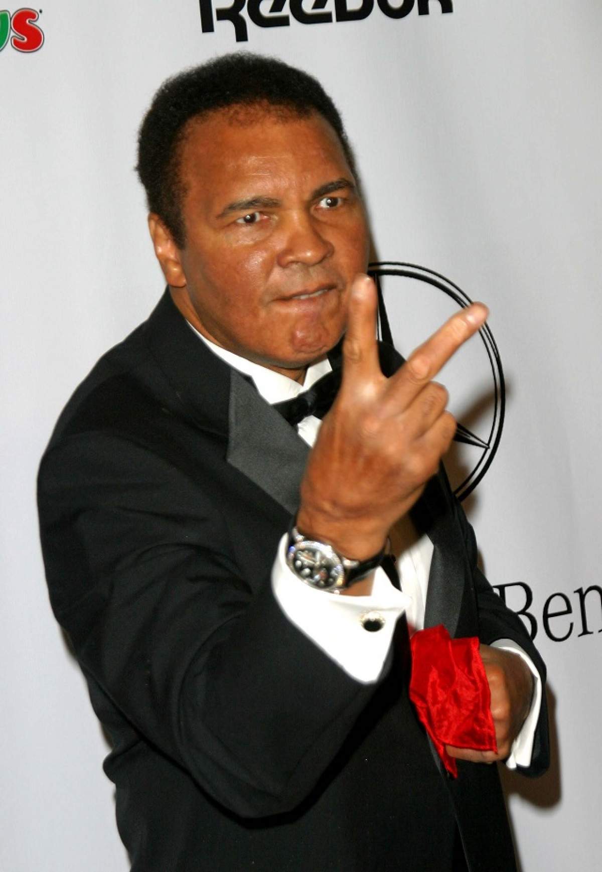 Ultima poză cu Muhammad Ali în viaţă a fost făcută publică! Mesajul care însoţeşte imaginea te va emoţiona până la lacrimi