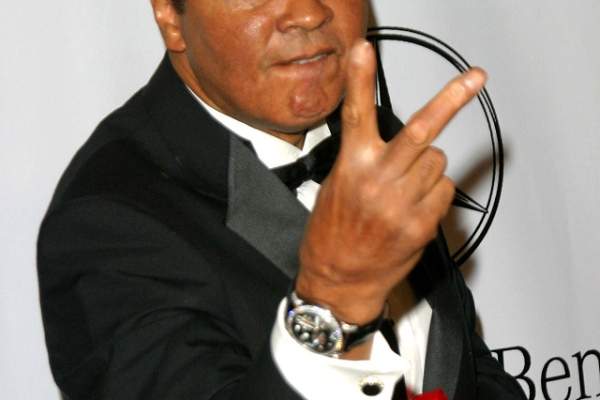 Ultima poză cu Muhammad Ali în viaţă a fost făcută publică! Mesajul care însoţeşte imaginea te va emoţiona până la lacrimi