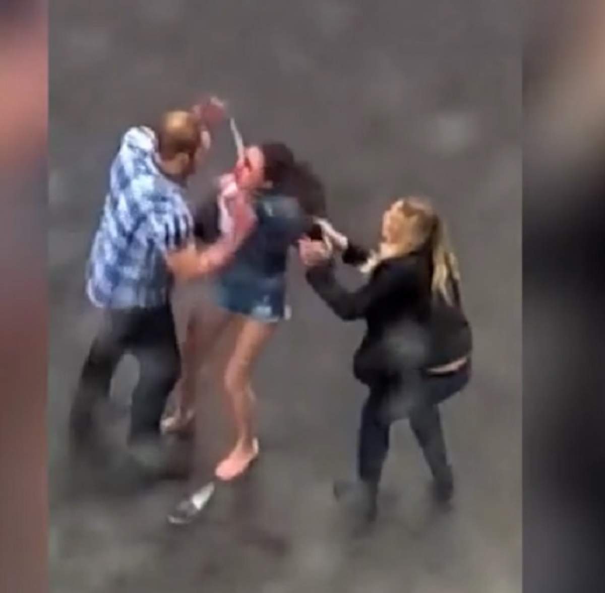 VIDEO / Și-a bătut iubita crunt, dar nu a știut că este filmat! Imagini cu un puternic impact emoțional!