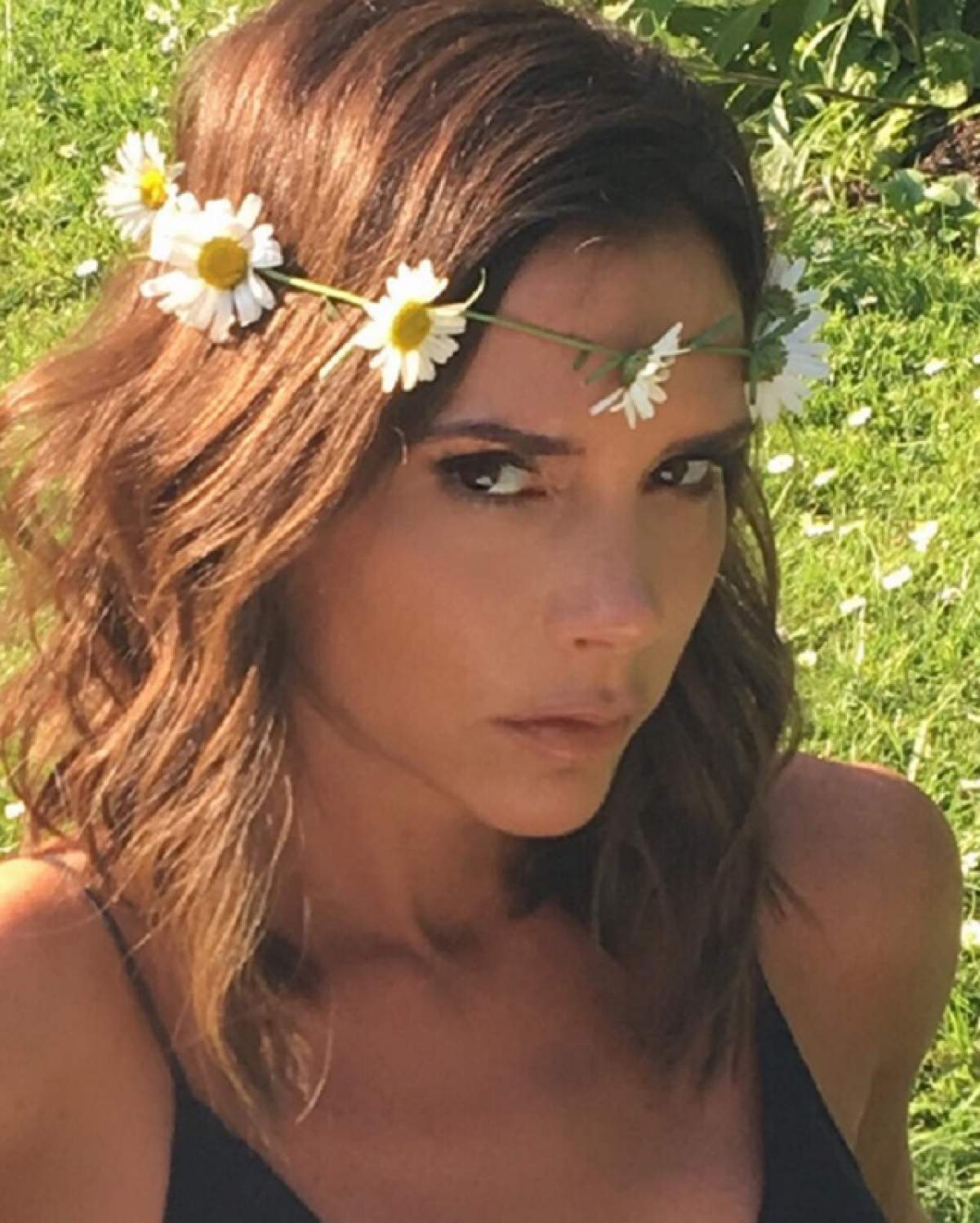 FOTO / S-a pozat aşa şi a postat imaginea pe Instagram, iar fanii au luat-o razna! Victoria Beckham, criticată agresiv: "Nu este normal să faci asta!"