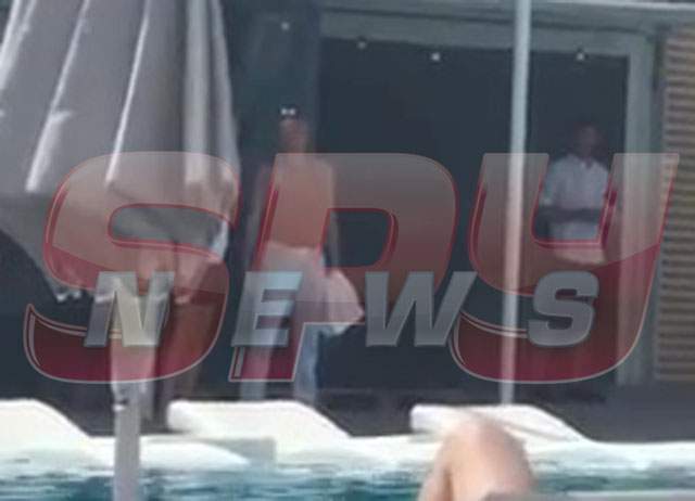 Imagini SENZAȚIONALE! Gigi Becali, la bustul gol, la mare! Uite-l cum a inspectat plajele în speranța unei distracții de câteva ore