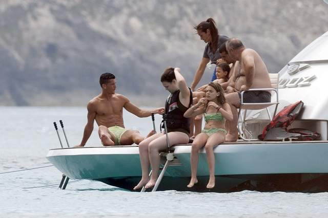 FOTO / Nimeni nu şi-ar fi închipuit aşa ceva! Ultima aroganţă făcută de Cristiano Ronaldo! Imagini FABULOASE!