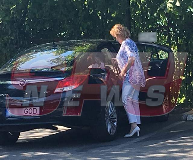 FOTO & VIDEO / Momente ULUITOARE pentru Corina Chiriac! Un bărbat i-a făcut cea mai mare surpriză din viaţă!