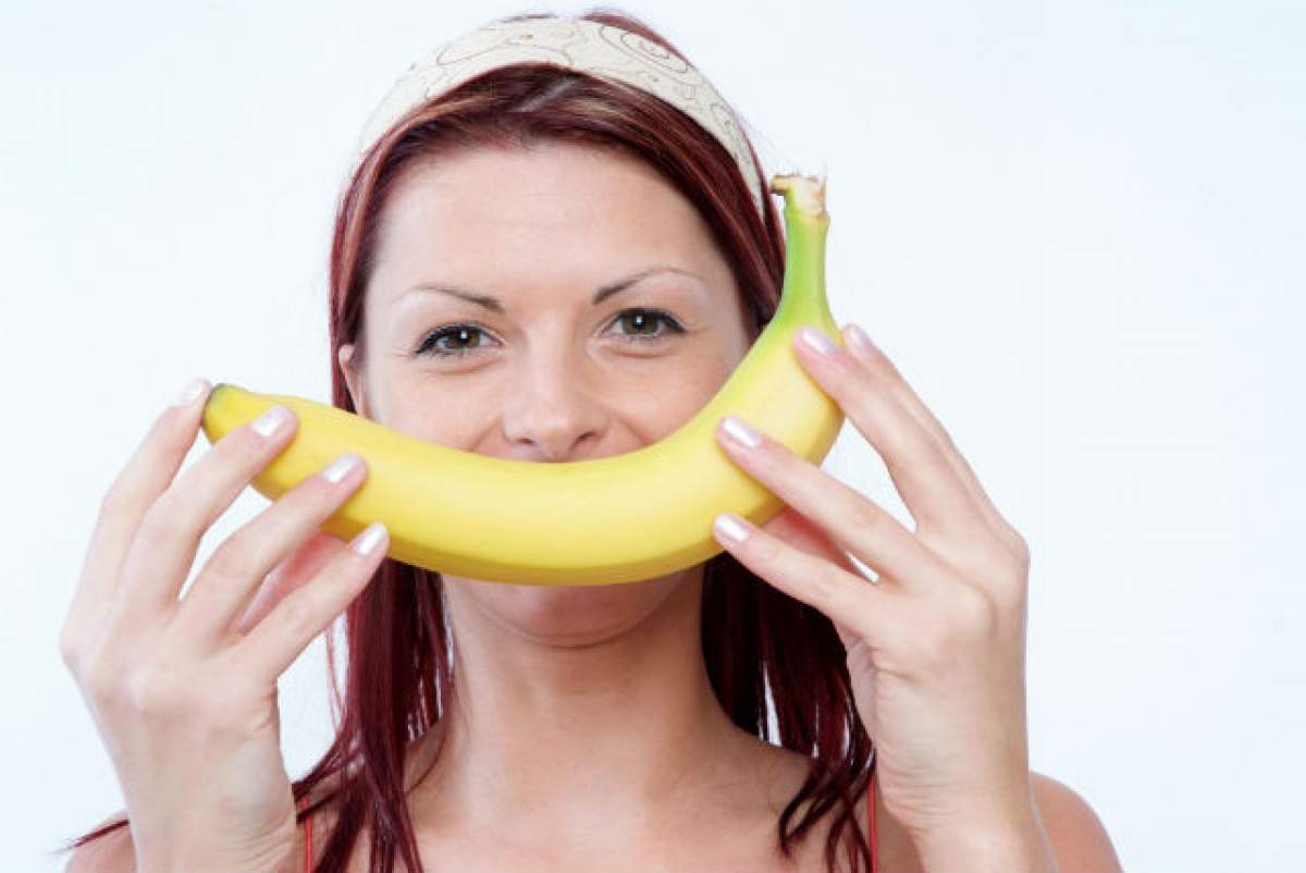 ÎNTREBAREA ZILEI - SÂMBĂTĂ: Ce se întâmplă dacă fierbi o banană? Obţii un remediu-minune în doar 10 minute