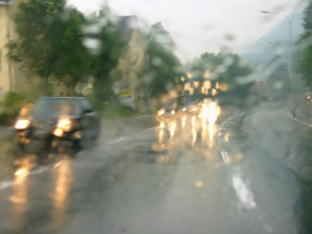 COD PORTOCALIU  de ploi! Mare atenție la drum! Grindina va face prăpăd