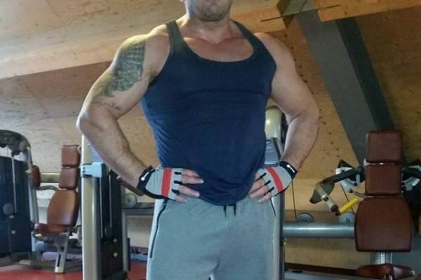 Gafă de ZILE de MARI! Luptătorul K1 Sebastian Chira, mesaj HALUCINANT după ce s-a anunţat că a fost împuşcat în cap