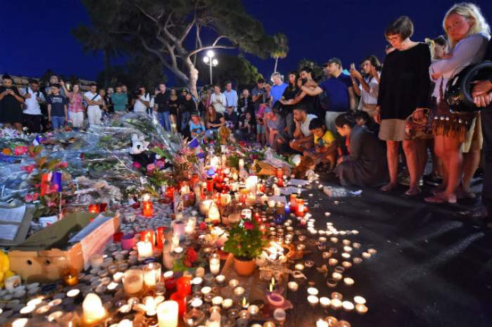 Încă o veste tristă din Franţa! Aproape jumătate dintre victimele atacului de la Nisa sunt cetăţeni străini