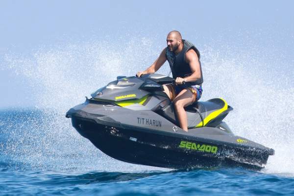 VIDEO / Ritualul NEBUN al lui Karim Benzema! Ce face francezul pentru a avea noroc pe gazon