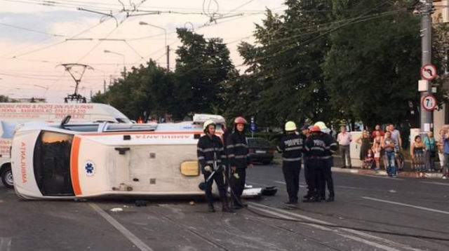 Accident grav în Ploieşti!  Cinci persoane au ajuns la spital