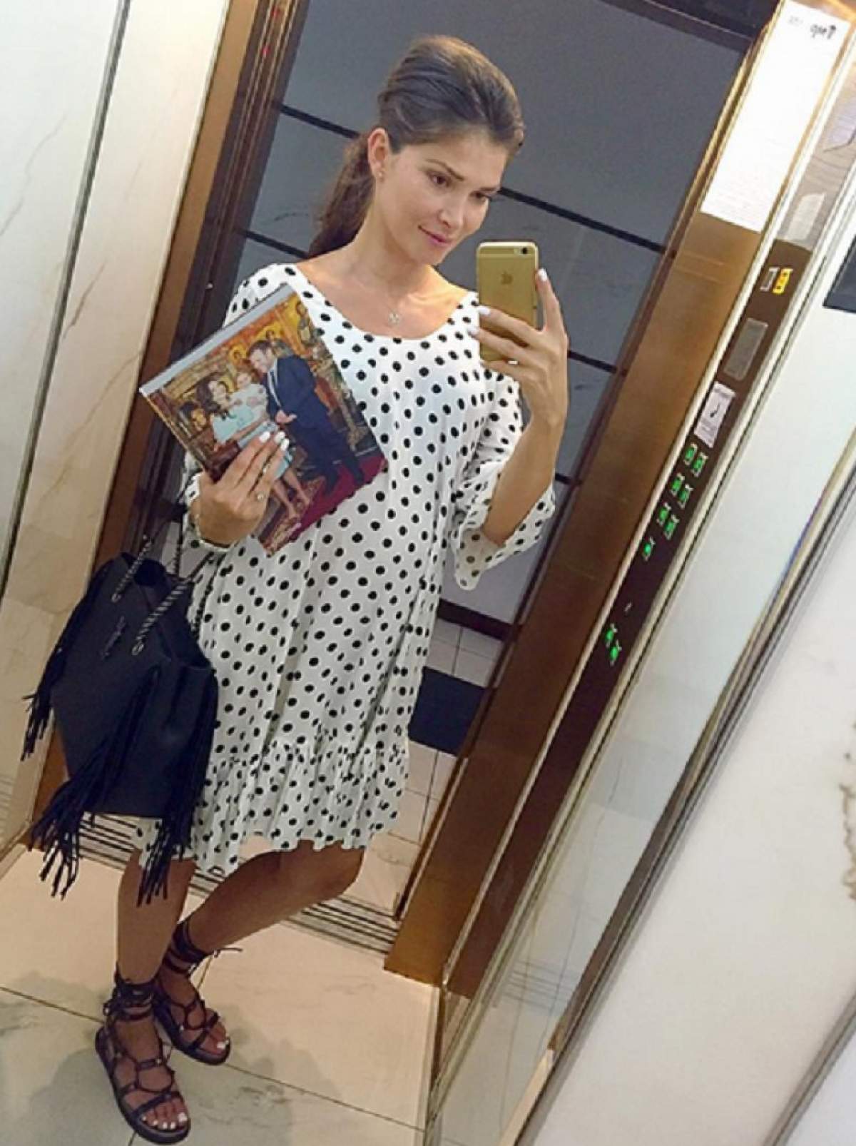 Creşte burta, creşte! Alina Puşcaş, selfie de gravidă cu băieţelul în braţe: "Amândoi se fac mari foarte repede"