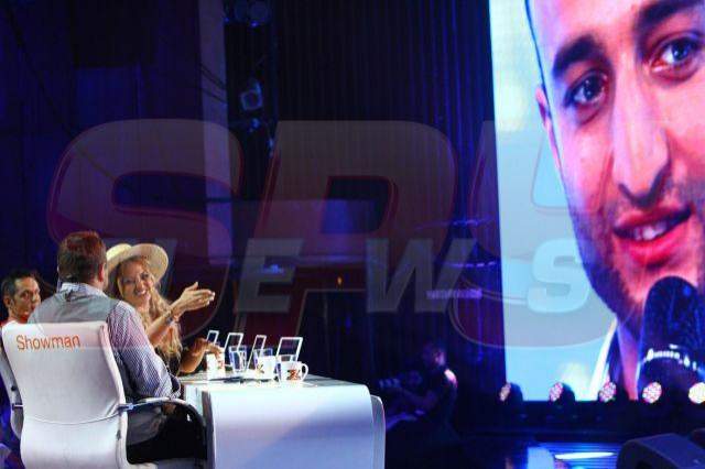 FOTO / Primele imagini cu Hamude de la ”Insula iubirii”, pe scena ”X Factor”.  Carla’s Dreams l-a lăudat