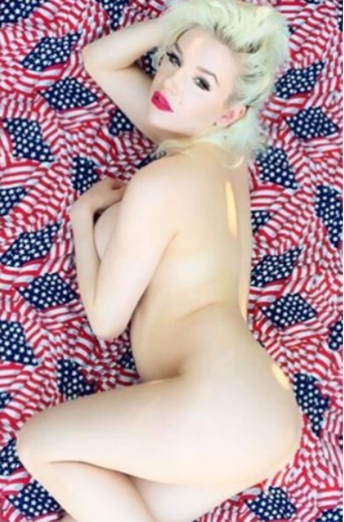 FOTO / Şedinţă foto INCENDIARĂ! Deşi e însărcinată, actriţa Courtney Stodden a pozat NUD