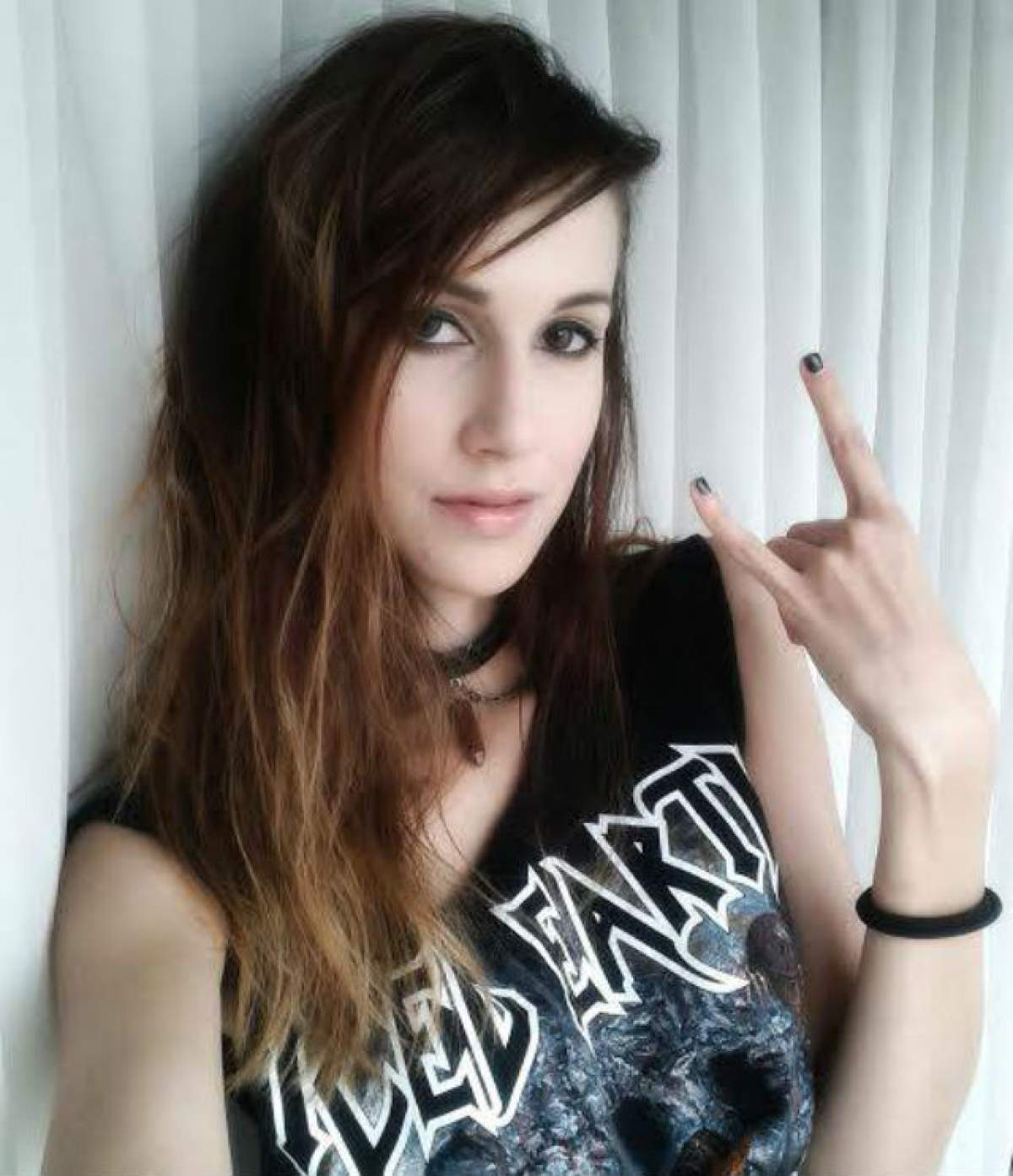 FOTO / Azi se împlinesc 9 luni de la tragedia #Colectiv! Mesajul care te va face să plângi al unuia dintre supravieţuitori, care are trupul plin de cicatrici: "O pereche de «aripi» piezișe, care încă mai dor"