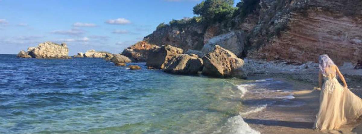 FOTO / Andreea Bălan, poza cu care ŞI-A ÎNNEBUNIT fanii! NUME INEDITE DE SFINTE pentru fiica vedetei, sugerate chiar de fani