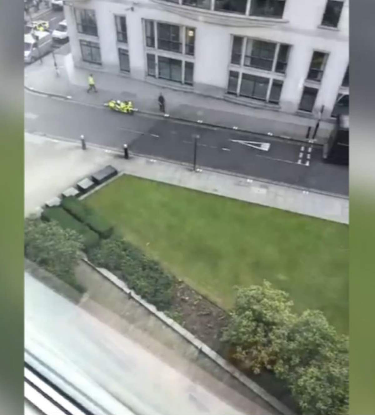 VIDEO & FOTO / ALERTĂ în Londra! O bombă a fost detonată lângă o staţie de metrou aglomerată