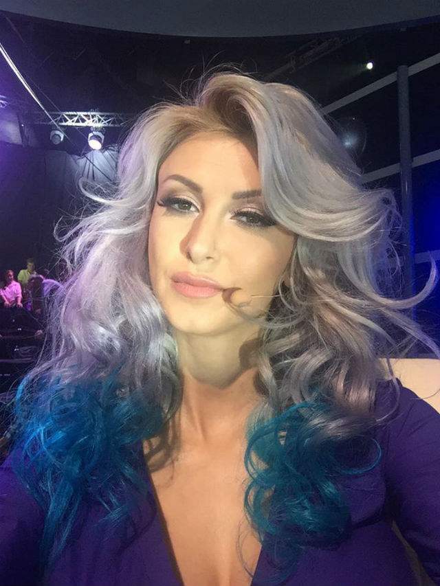 FOTO / Andreea Bălan şi-a schimbat din nou culoarea la păr! Îţi place?