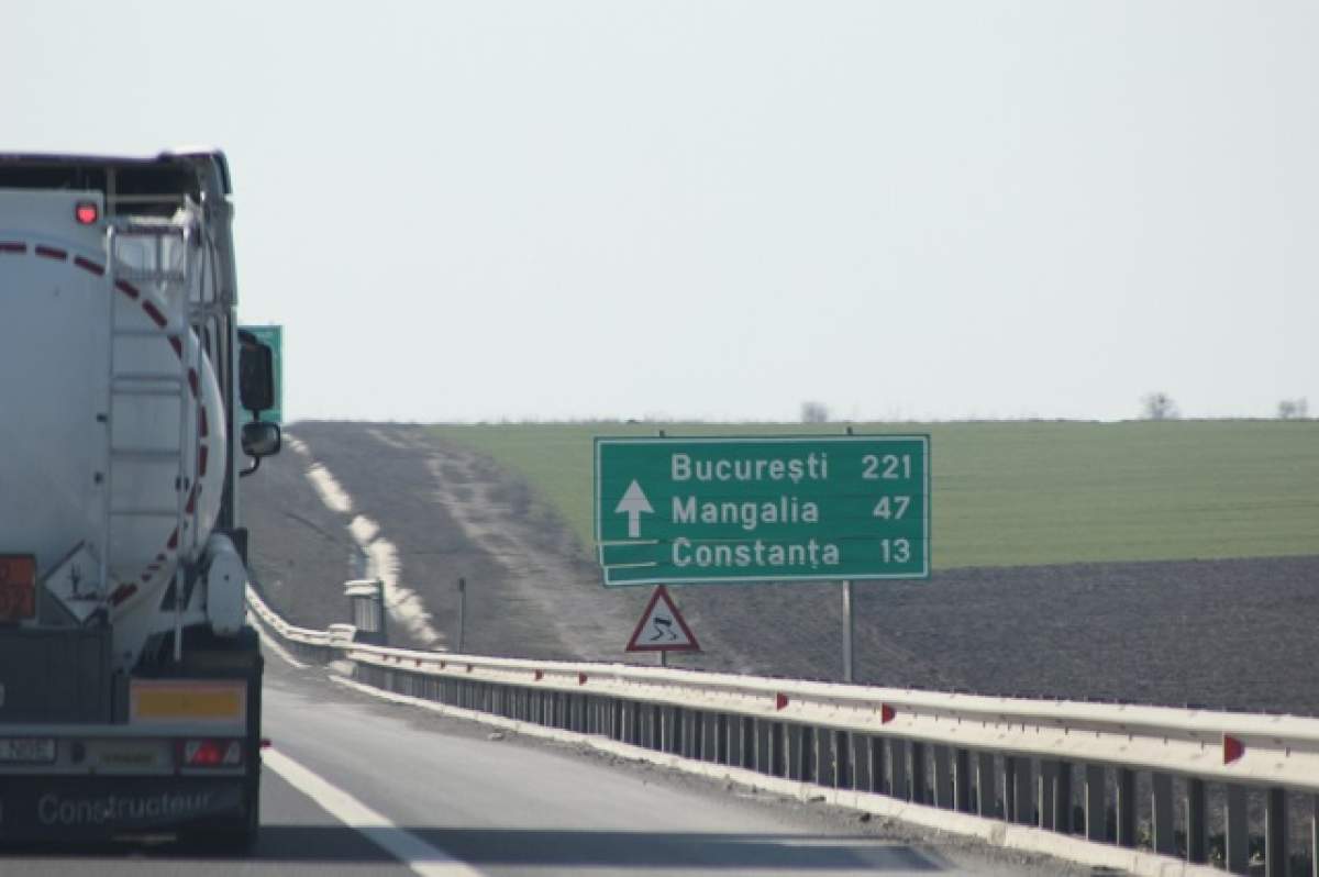 Tamponări în lanţ pe Autostrada Soarelui! Cel puţin 19 autoturisme au fost implicate