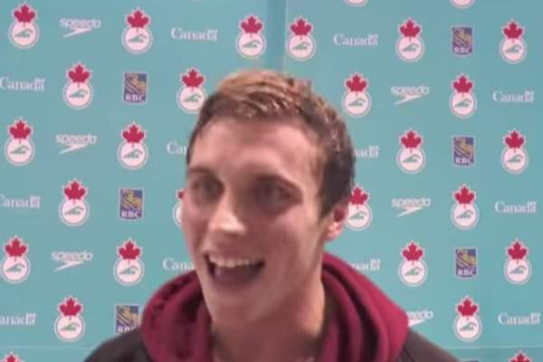 VIDEO / Nebunie la Jocurile Olimpice! Un înotător a făcut gesturi obscene către tatăl său!