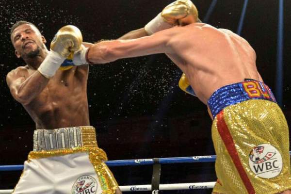 FOTO / Mulți au rămas cu MUȚI DE UIMIRE! Decizia pe care a luat-o Lucian Bute în legătură cu cariera sa