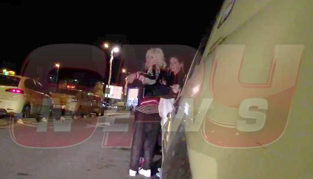 Loredana Groza, chef de pomină la malul mării! A ieșit din club, sprijinindu-se de fiica ei! Video paparazzi