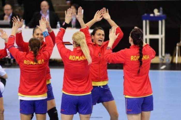 VIDEO / Echipa României de Handbal Feminin s-a întors de la Rio! Cum au fost sportivele aşteptate pe aeroportul Otopeni