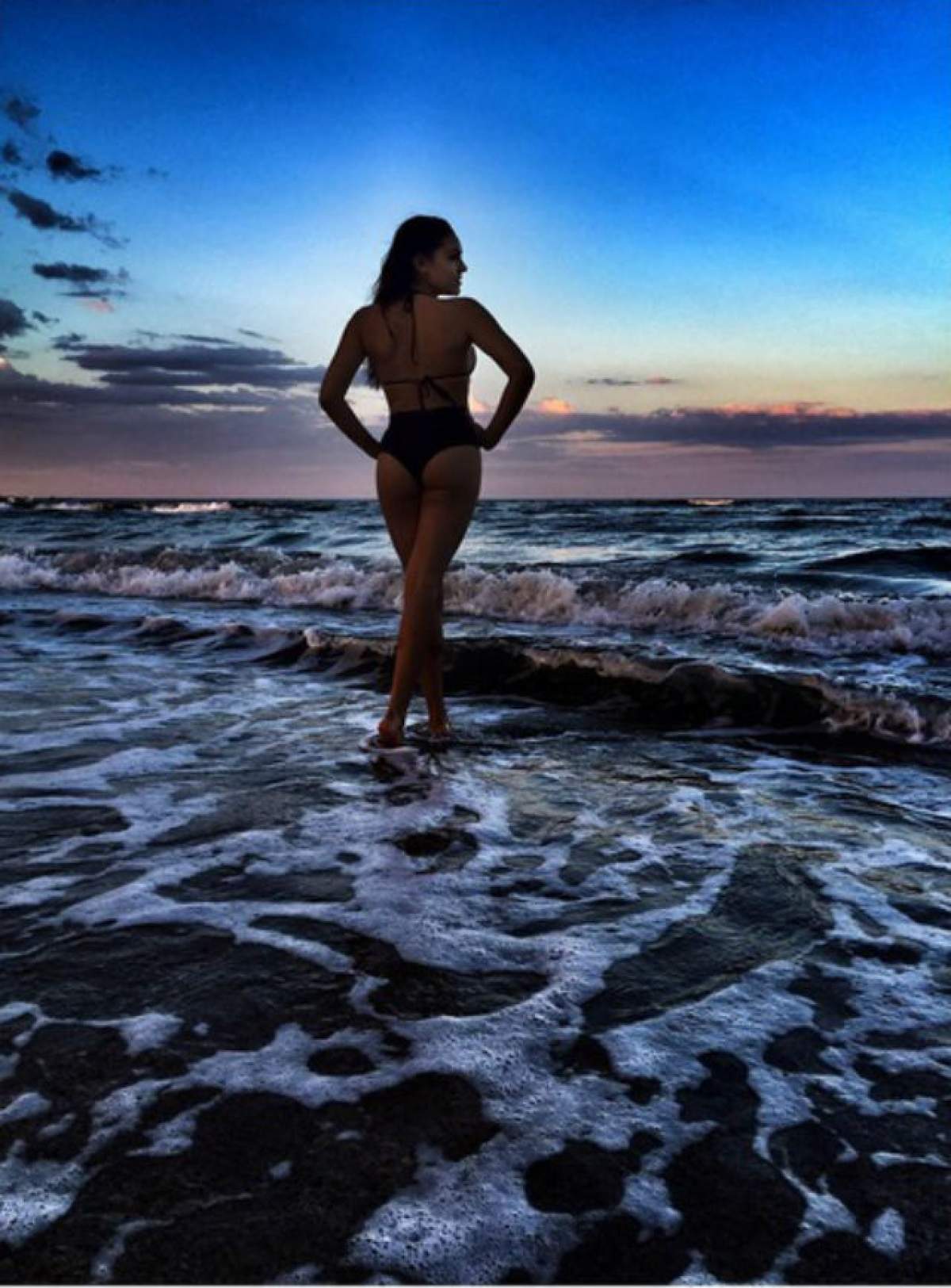 FOTO / Camen Minune, selfie INCENDIAR în costum de baie! "Ţi-ai pus silicoane, se vede!"