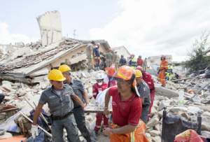 VIDEO & FOTO / UPDATE: Cutremur puternic în Italia! Bilanţul victimelor a ajuns la 268 de morţi