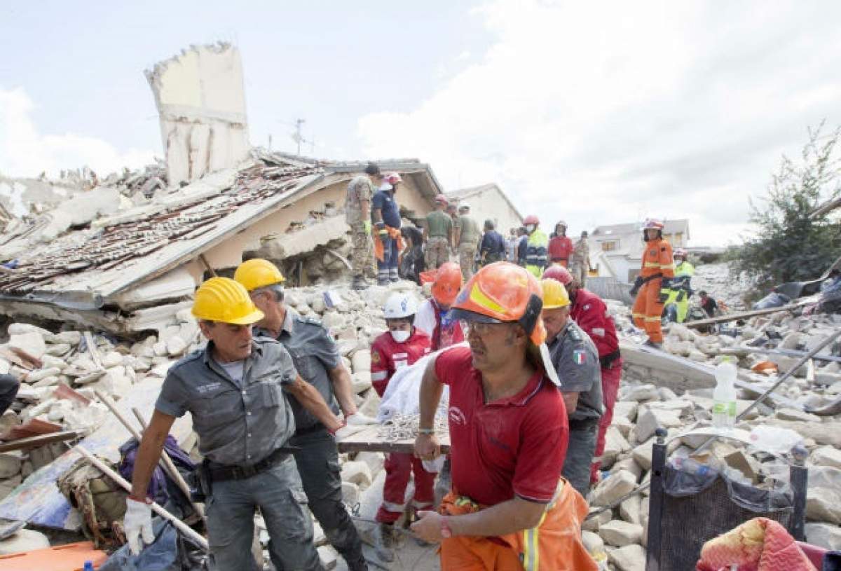 Bilanțul cutremurului din Italia crește de la oră la oră! Încă doi români, victime ale tragediei