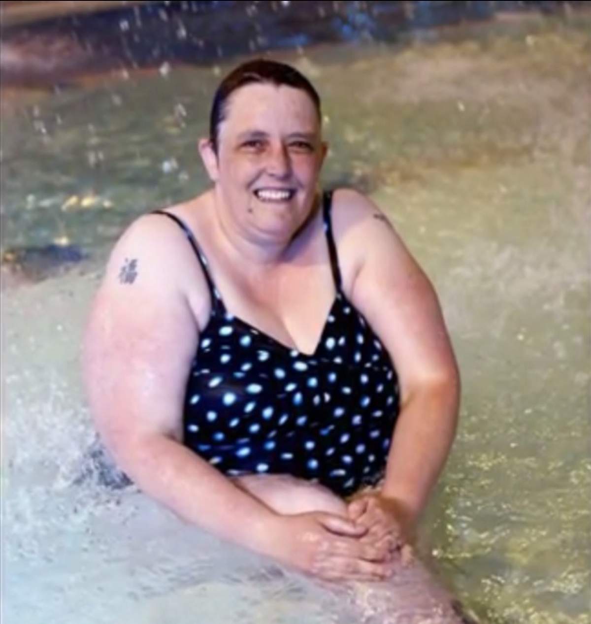 VIDEO / O femeie nu a făcut duş timp de 30 de ani! Motivul? Halucinant!