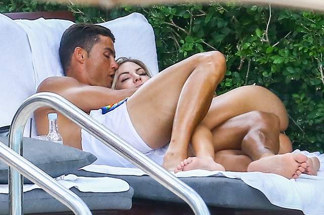 FOTO INCENDIAR / Cine îi mai opreşte? Cristiano Ronaldo şi noua sa iubită, scene fierbinţi în văzul lumii! Cassandre Davis e super-sexy!