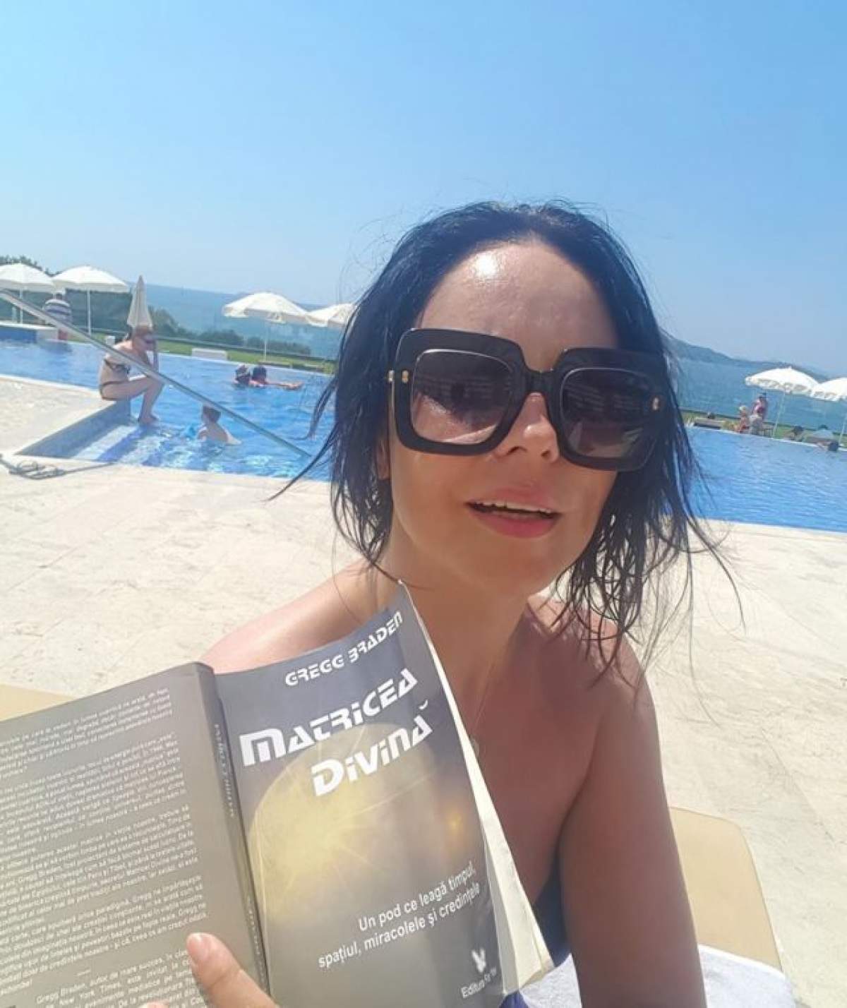 FOTO / Acestea sunt imaginile verii! Andreea Marin, în costum de baie în vacanță