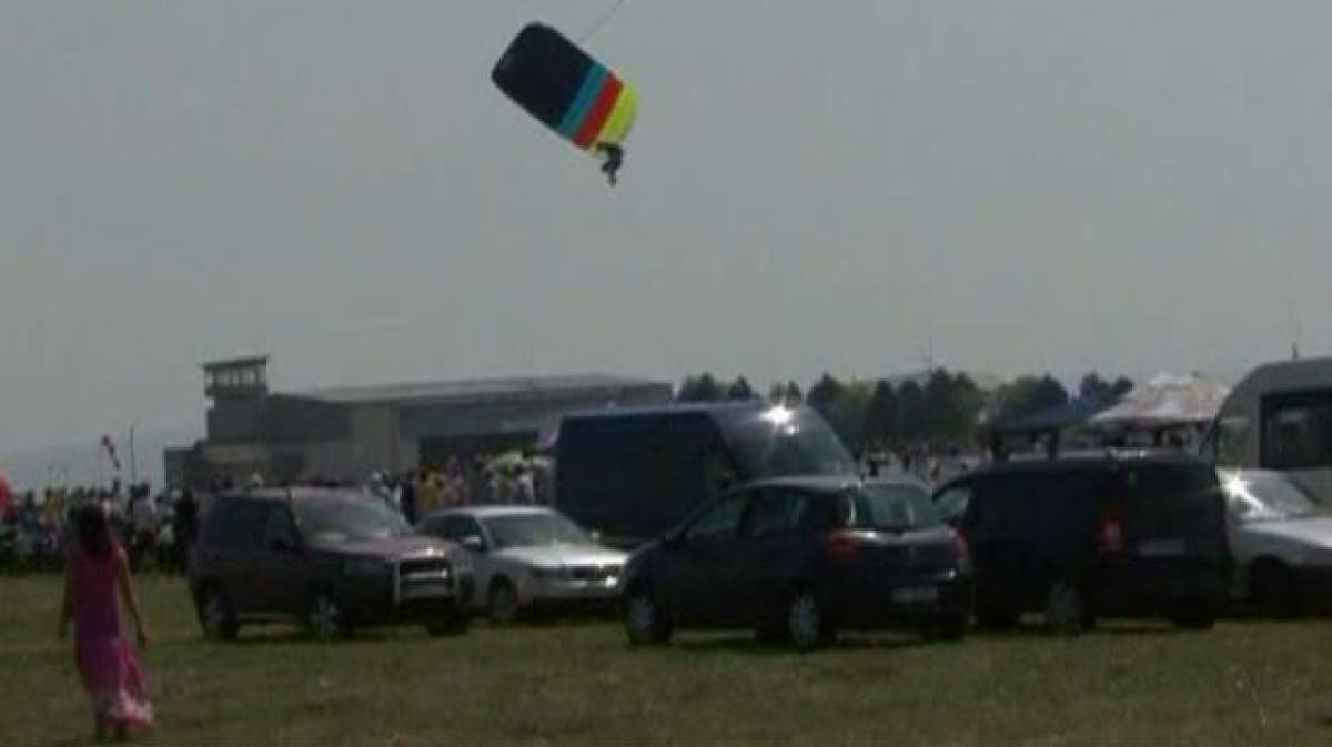 Momente de teroare! Un parapantist de la Aeroclubul Braşov s-a prăbuşit pe aerodrom! A fost preluat cu elicopterul