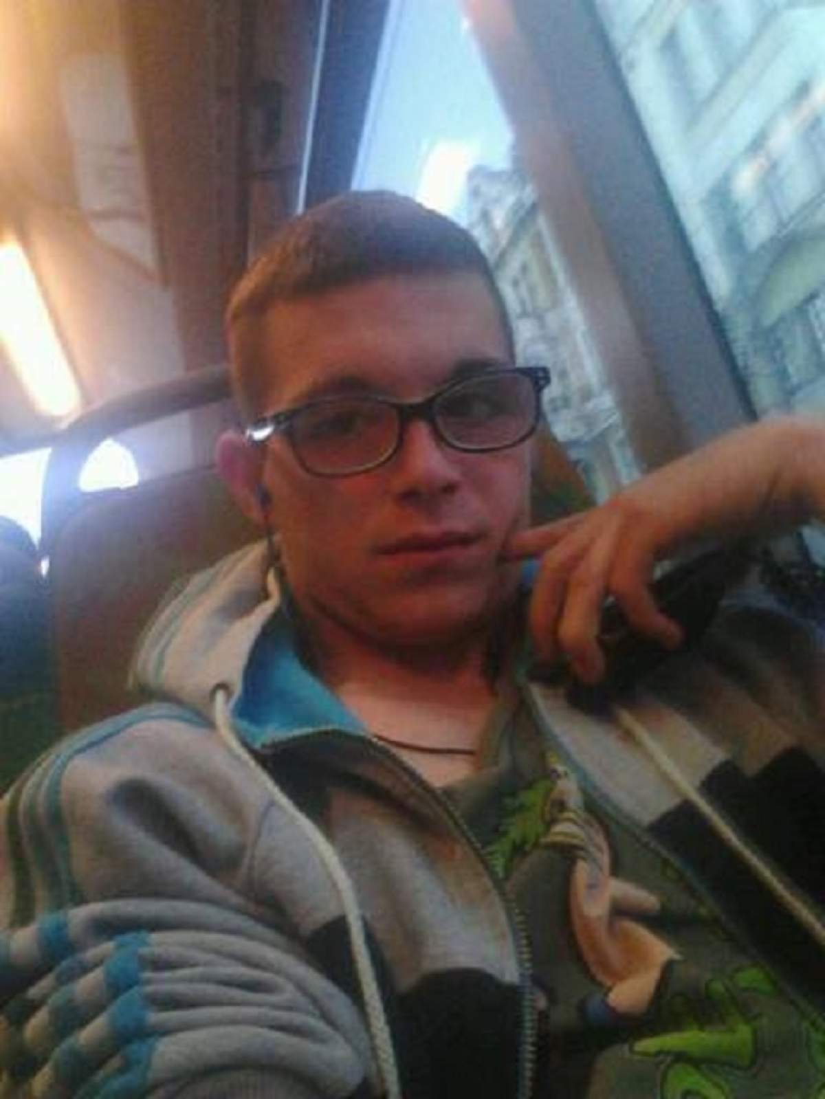 Lovitură cumplită primită de tânărul călcat în picioare de doi "şmecheri"! Nu credea că va trece de două ori prin aceeaşi dramă