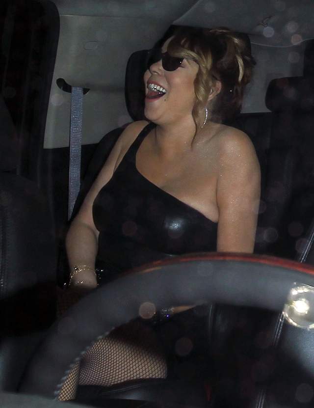 Dres plasă, SUTIEN DELOC și o rochie al naibii de strâmtă! Mariah Carey, apariţie ”MORTALĂ” la restaurant