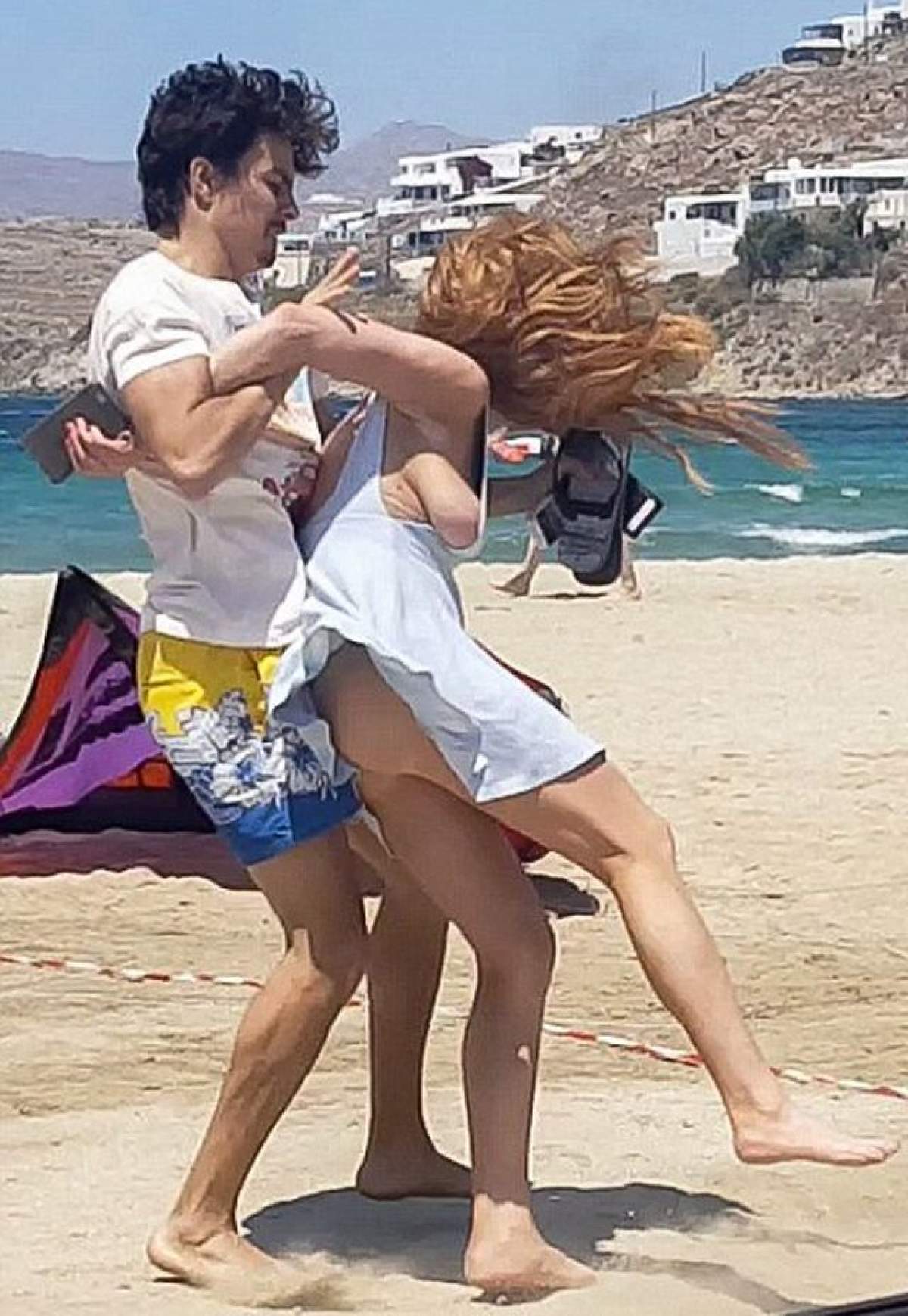 VIDEO / Adevăratul motiv pentru care Lindsay Lohan a fost agresată de iubitul ei, pe plajă, a ieșit la iveală