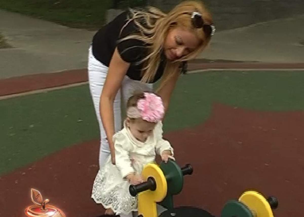 VIDEO / Sânziana Buruiană, momente de groază cu fetiţa în parc! Probleme complicate au apărut la o simplă plimbare