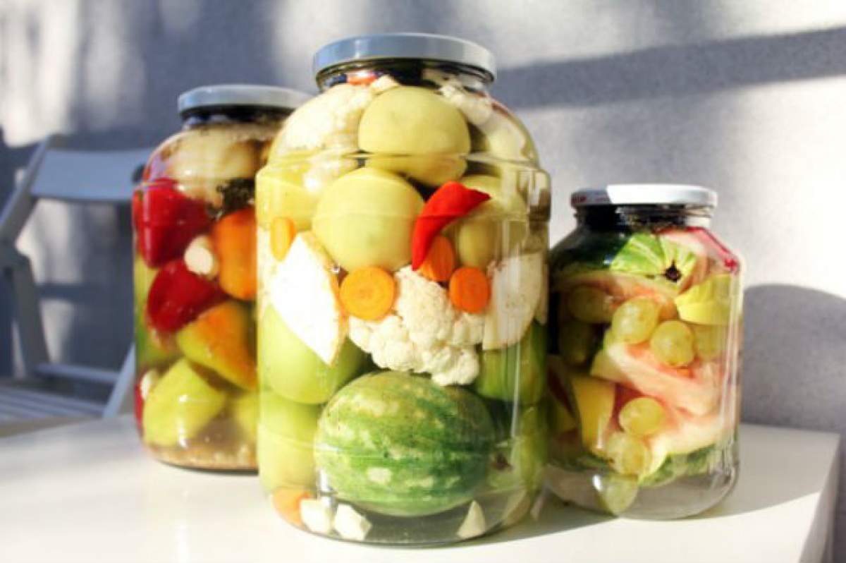 REŢETA ZILEI - DUMINICĂ: Murături sofisticate: gogonele şi pepeni!