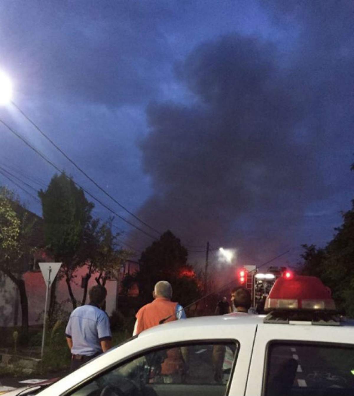 PERICOL DE EXPLOZIE! Autorităţiile din Arad sunt în alertă, după izbucnirea unui incendiu de proporții!