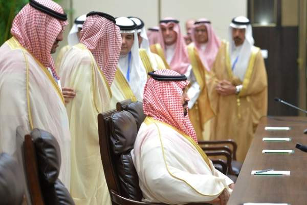 Nu e de glumă cu şeicii! Un jucător de la Paris Saint-Germain, ţinut captiv!