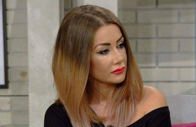 Raluca de la Bambi şi-a tăiat nasul! Cântăreaţa a apărut la TV, după operaţia estetică! Aşa arată acum!