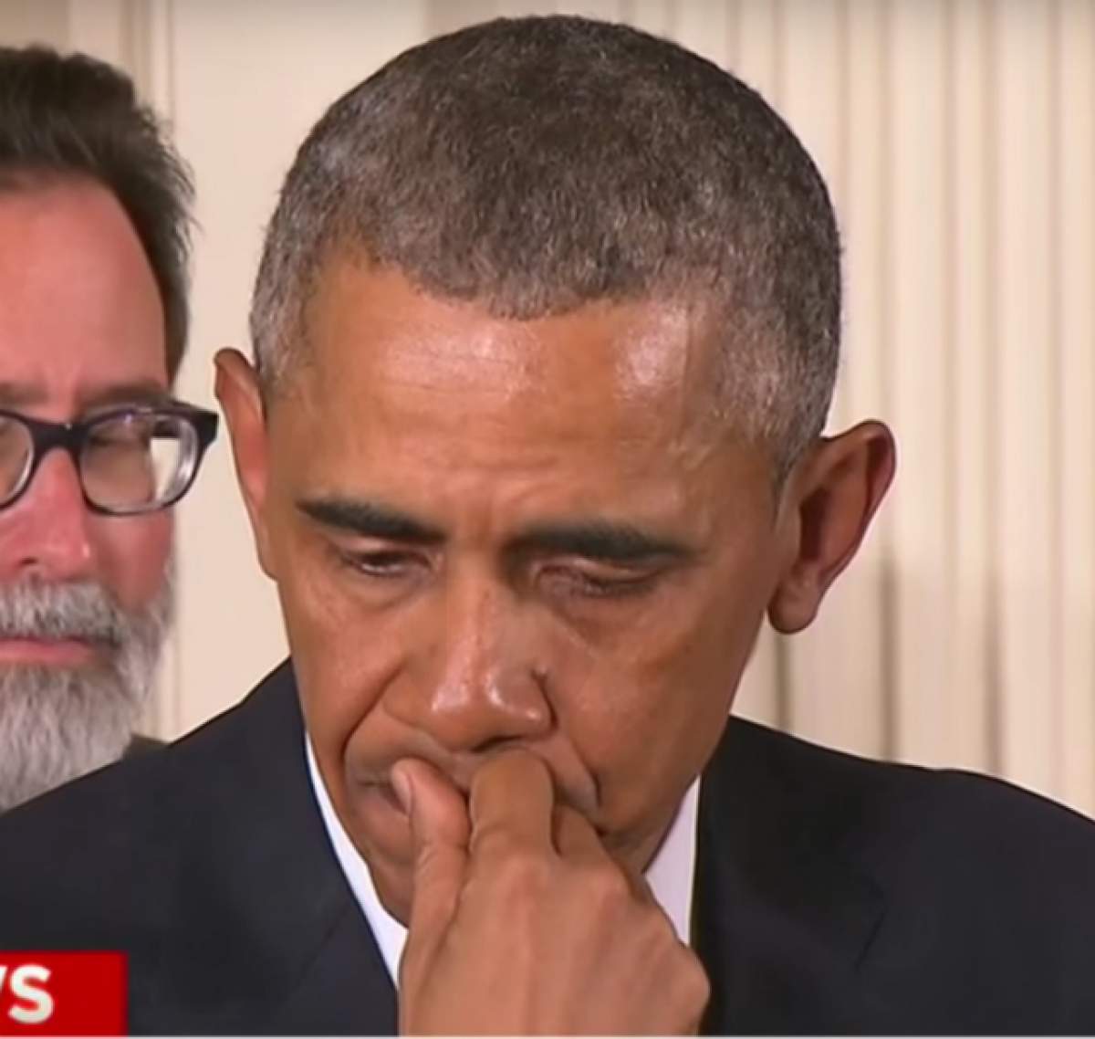 Video / Barack Obama, mesajul care l-a adus în lacrimi. Americanii suspină