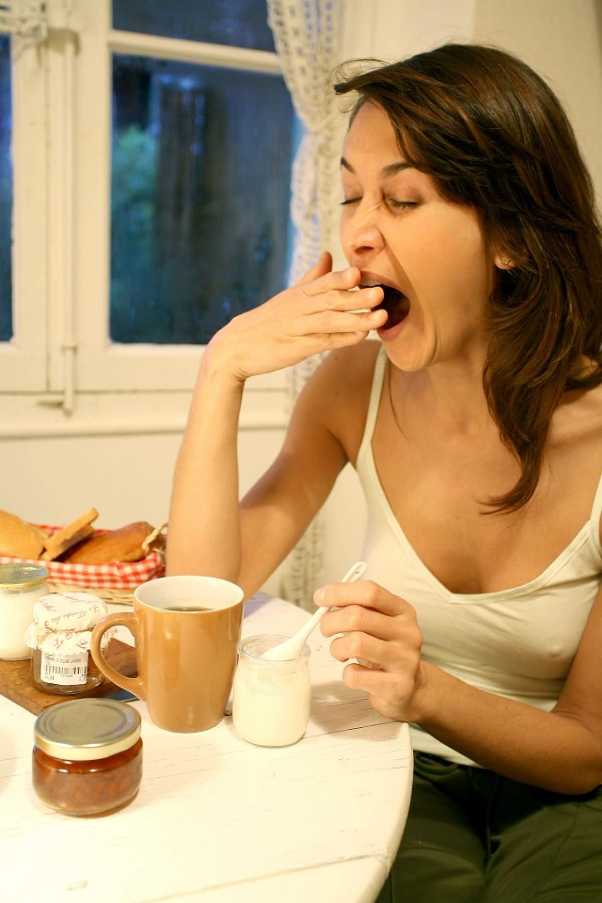 ÎNTREBAREA ZILEI: Ce se întâmplă în corpul tău după ce bei cafea? Răspunsul chiar te va lăsa mască!
