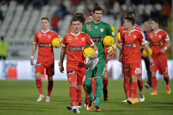 Scandal monstru la Dinamo! Jucătorii s-au bătut în vestiar!