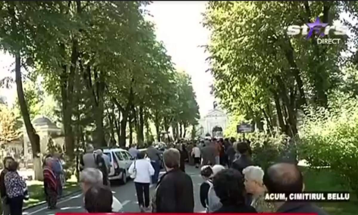 VIDEO / Sebastian Papaiani, condus pe ultimul drum de colegi, prieteni şi familie! Imagini de la înmormântare